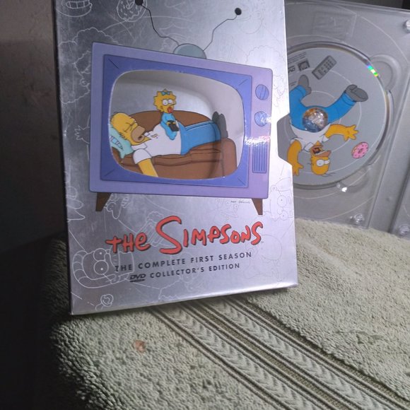 The Simpsons Complete first season 3 disk set - Picture 2 of 6